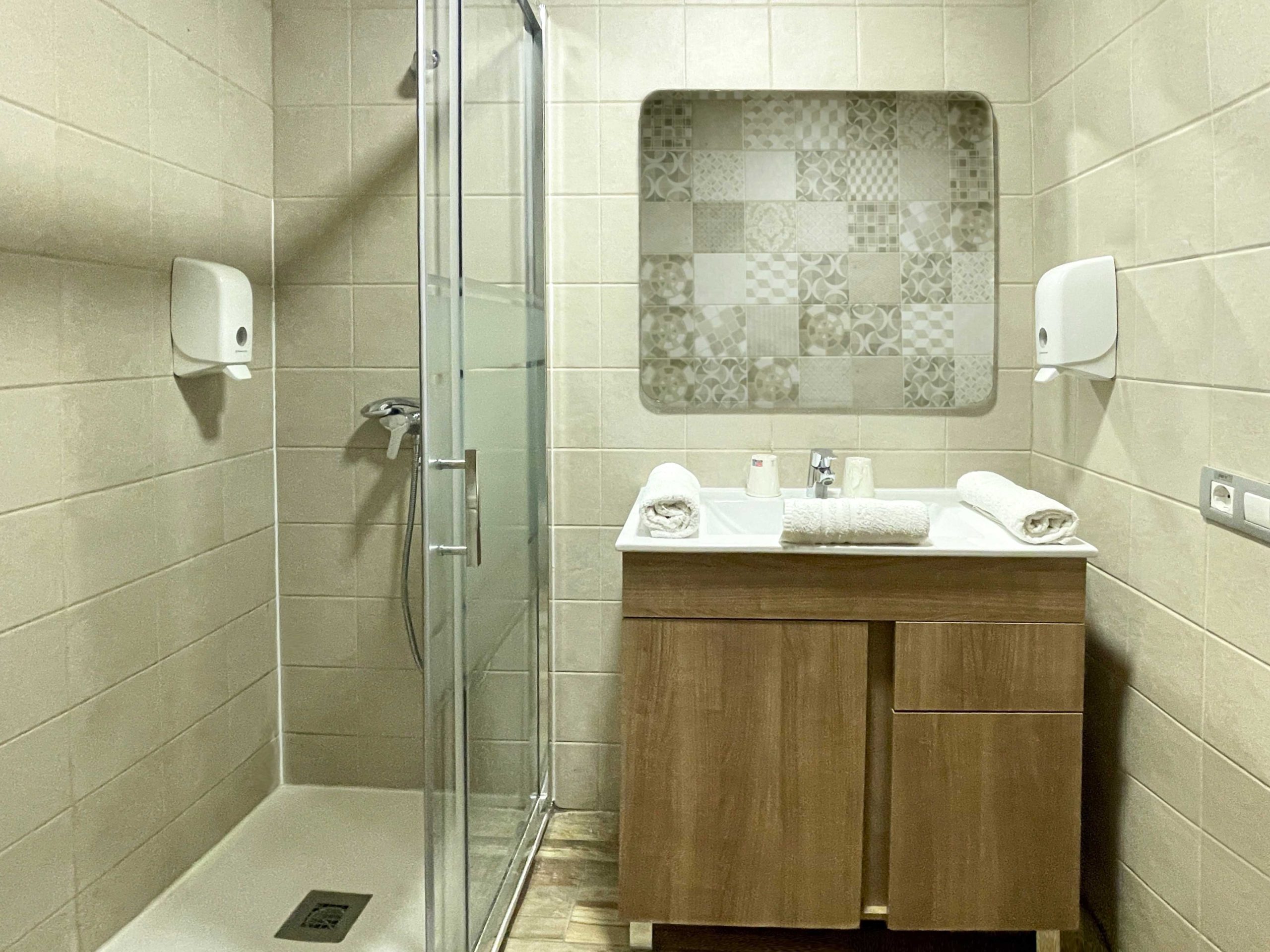 HB-Vistas_3-Matrimonio-con-Vistas_Cuarto-de-Baño